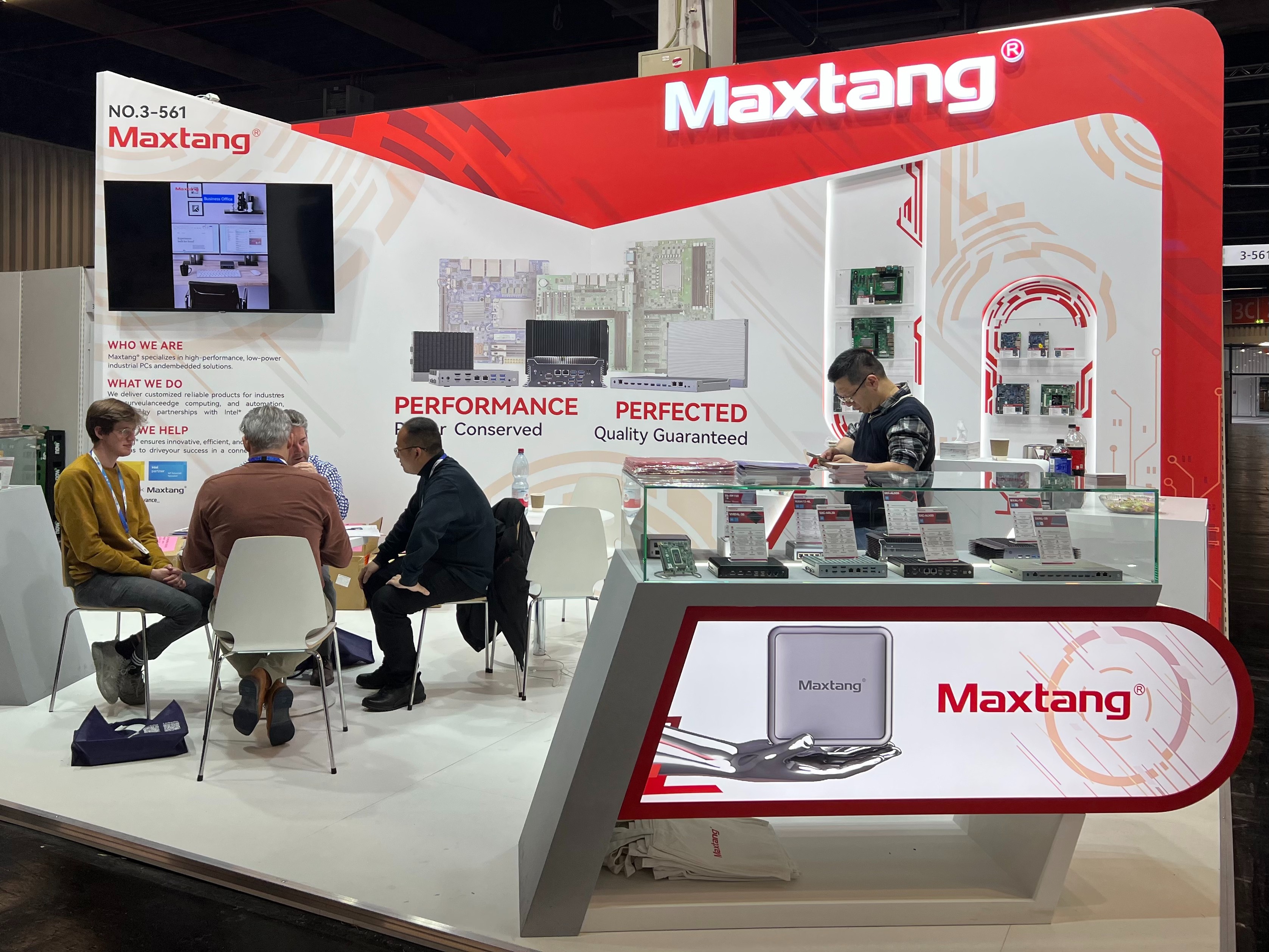 乐鱼官方站页面登录入口计算机闪耀2025德国纽伦堡嵌入式展览会Embedded World